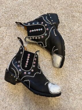 Blundstone Black Ankle Boots with Silver Toe and Multicolor Gems